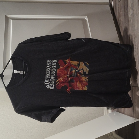 Dungeons and Dragons tshirt | Size Large | heather gray/grey - Picture 1 of 2